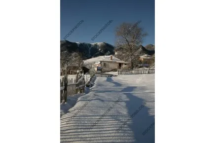 Зима в Родопите в подножието на Голям Перелик