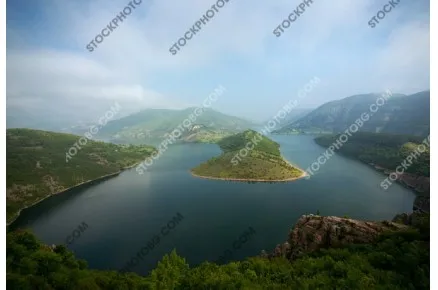 Язовир Кърджали през пролетта 