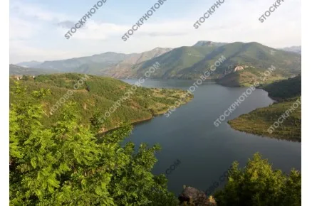 Язовир Кърджали през пролетта 