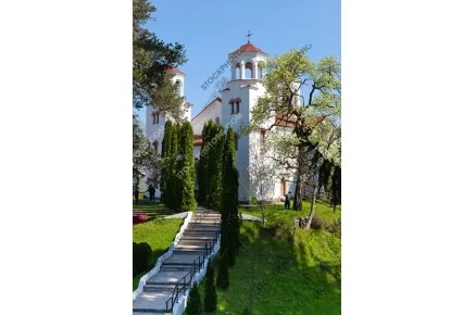 Клисурски манастир близо до Вършец
