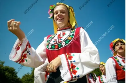 Снимка на народни обичаи и празници представени на първото издание на Белинташ фест 2011г.