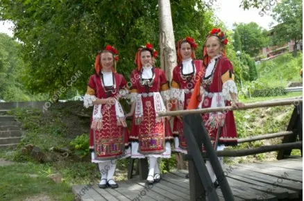 Празник край Петропавловския манастир