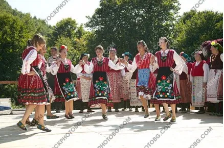 Снимка на народни обичаи и празници представени на първото издание на Белинташ фест 2011г.