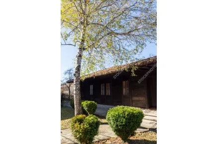 Стара къща в Елена