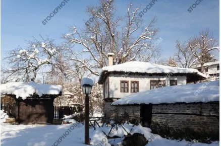 Село Боженци през зимата