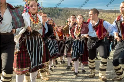 Лазаровден. Народни обичаи, лазарки. Лазаруване в Еркеч
