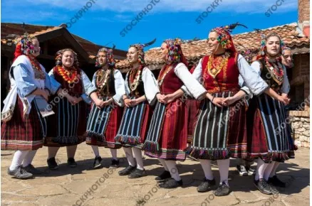 Лазаровден. Народни обичаи, лазарки. Лазаруване в Еркеч