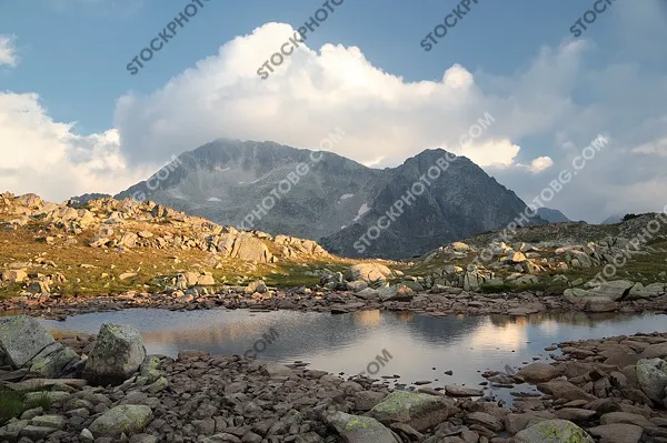 Пейзаж от Пирин планина. Залез над връх Каменица
