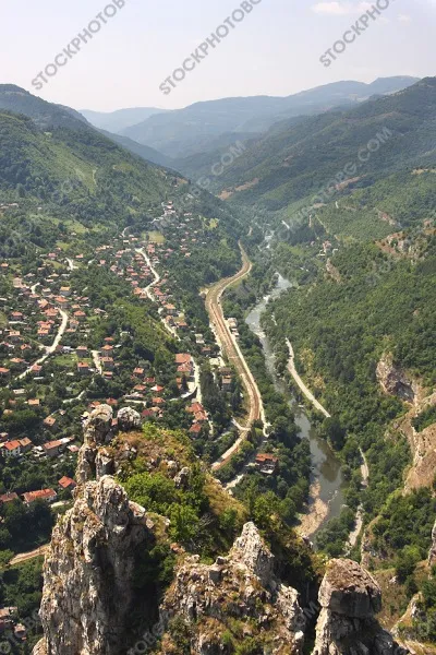 Гара Лъкатник - от високо