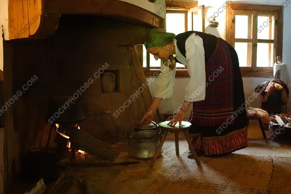 Етъра