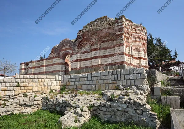 Несебър. Църквата Свети Йоан Неосветени в стария град
