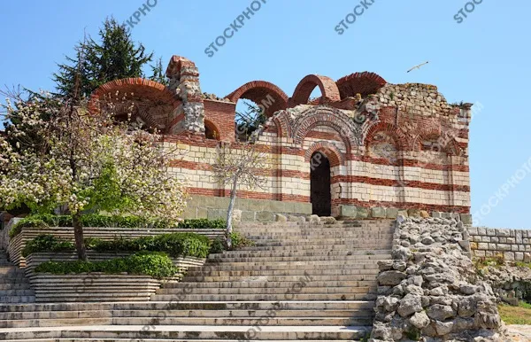 Несебър. Църквата Свети Йоан Неосветени в стария град