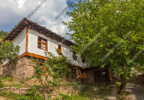 Възрожденски къщи в Село Лещен