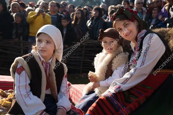 Фолклорни мотиви и детайли, празник на еленския бут в град Елена