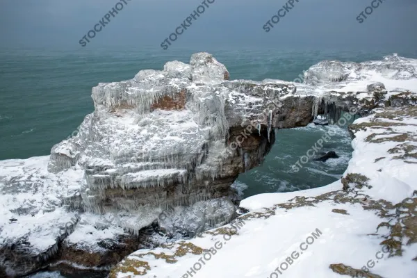 Черноморски бряг през зимата