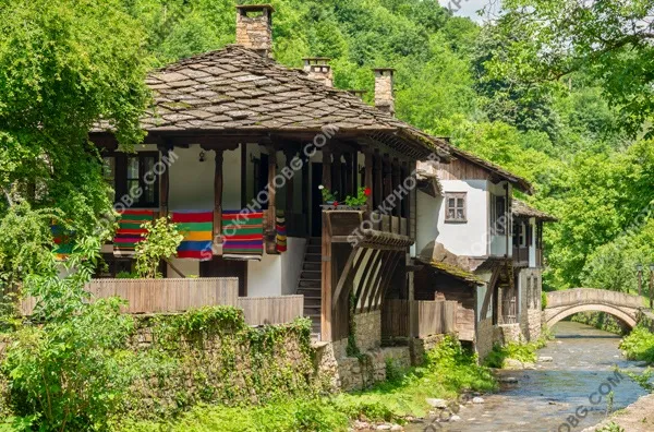 Възрожденска архитектура. Стари къщи в Етъра