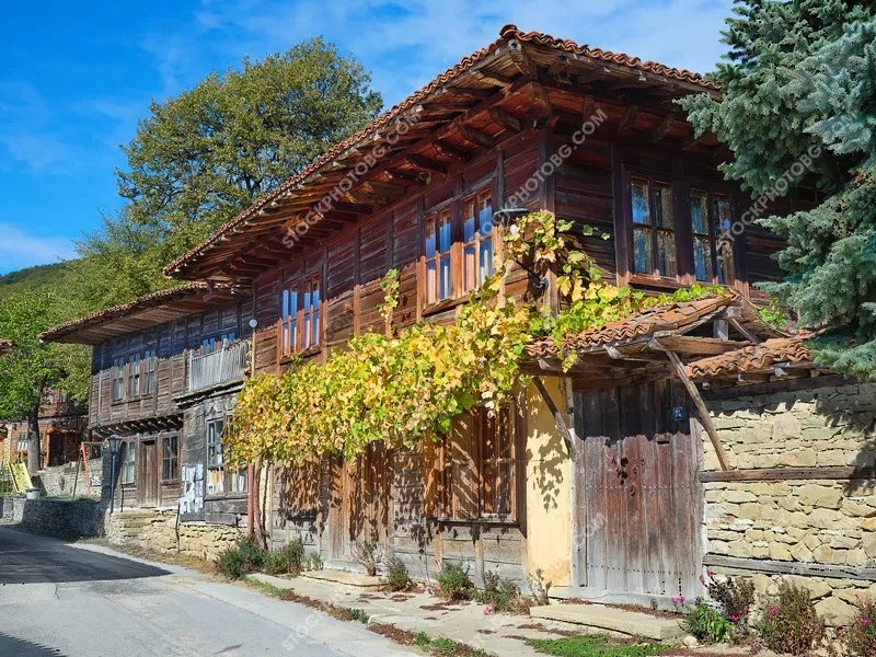 Жеравна. Стари каменни къщи, възрожденска архитектура