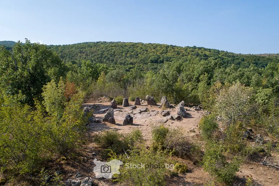 Тракийско светилище край село Долни Главанак. Светилище от тип Кромлех