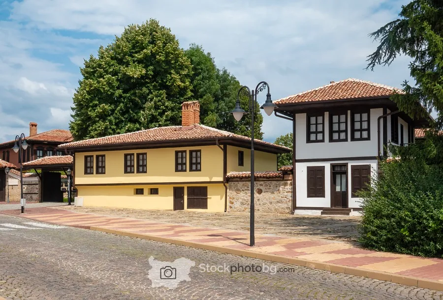 Джуновата къща в Панагюрище - стари къщи с възрожденска архитектура